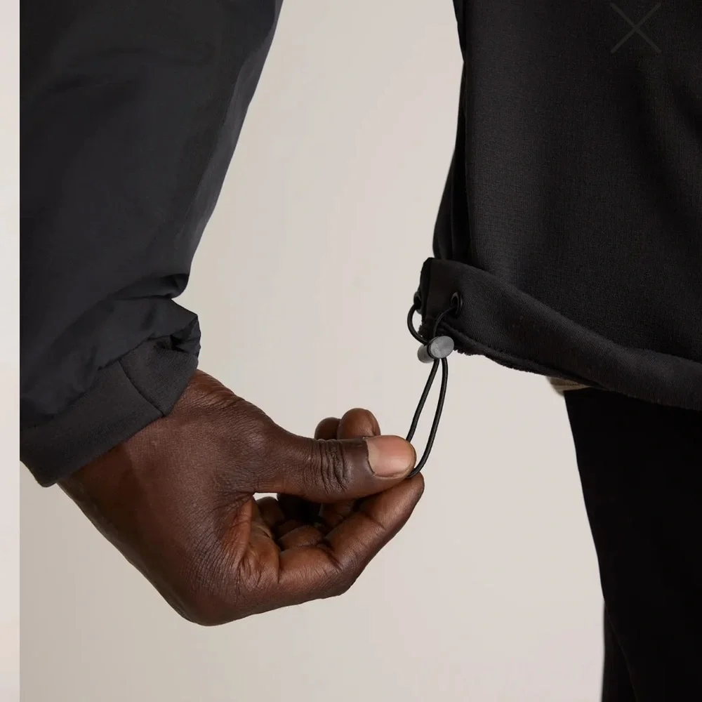 Quince Black Windbreaker Jacket with High Collar and Matte Finish - Picture 4 of 7